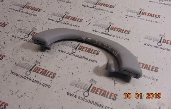 Mercedes-Benz E W211 Rear interior roof grab handle A2118100151
