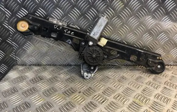 Mercedes-Benz C W203 Rear window lifting mechanism without motor 2038203042
