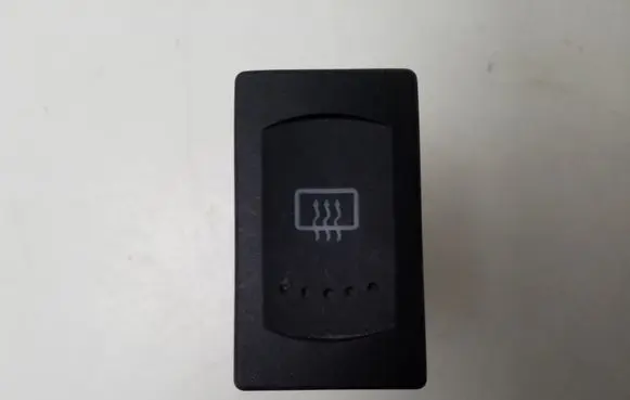 Volkswagen PASSAT B5 Windscreen/window heater switch 3B0959621C