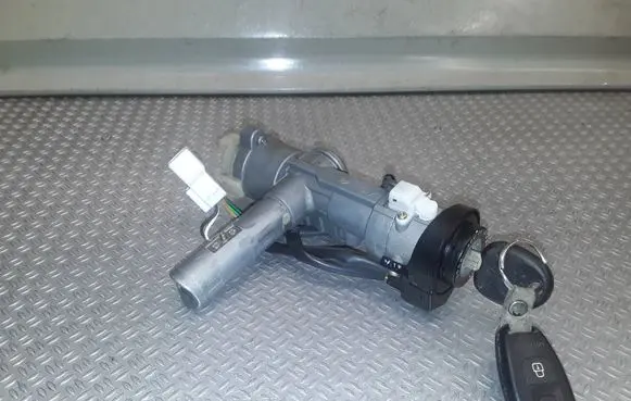 Hyundai Santa Fe Ignition lock 