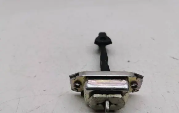 Nissan Qashqai Front door check strap stopper