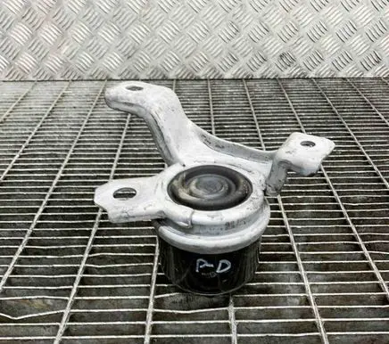 Volvo V60 Engine mount bracket F7008000 31330135