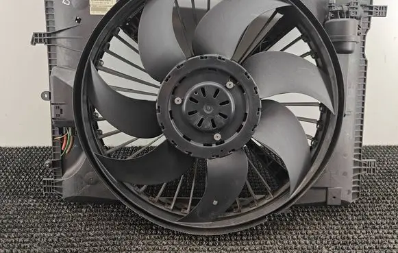 Mercedes-Benz B W246 W242 Electric radiator cooling fan A2045000493 9000234
