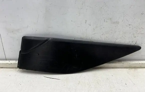 Iveco Daily 6th gen Front arch trim 5801847156