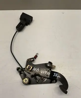 Mercedes-Benz Vito Viano W638 Hand brake release handle 1244270712