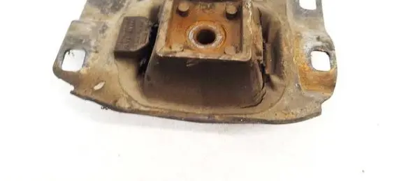 Volvo S40 Engine mount bracket 3M517M121AE