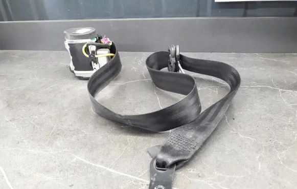 Volkswagen Phaeton Front seatbelt 601420700