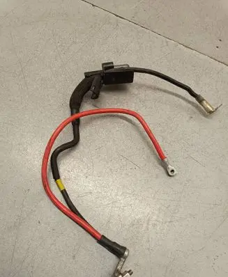 Volkswagen PASSAT B7 Positive cable (battery) 1K0971228AA
