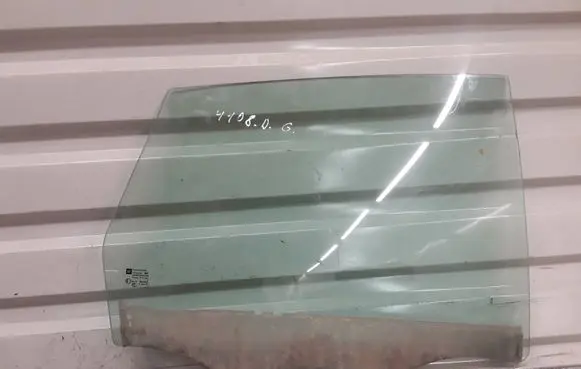 Opel Astra J Rear door window glass