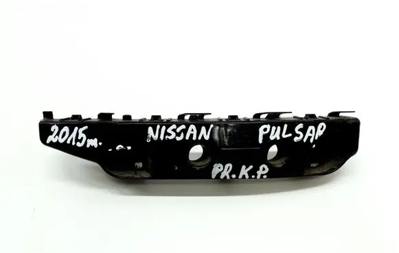 Nissan Pulsar Front bumper mounting bracket 622253ZL0A