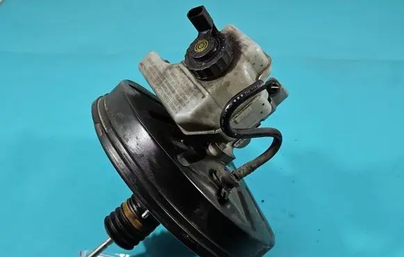 Volkswagen PASSAT B7 Brake booster 3C1614105AP IMPRK1587784
