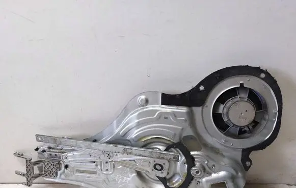 KIA Sportage Front door window regulator with motor