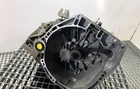 Nissan Juke I F15 Manual 5 speed gearbox TL4143