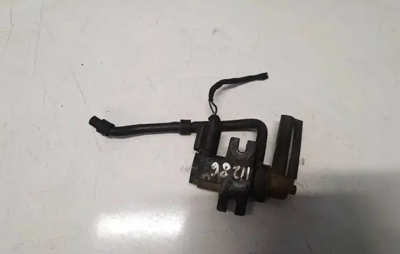 Volkswagen PASSAT B6 Turbo solenoid valve 1K0906627A