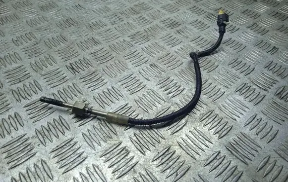 Mercedes-Benz GLC X253 C253 Exhaust gas temperature sensor A0009058904