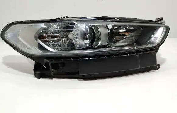 Ford Mondeo MK V Headlight/headlamp ES73-13W029-GD