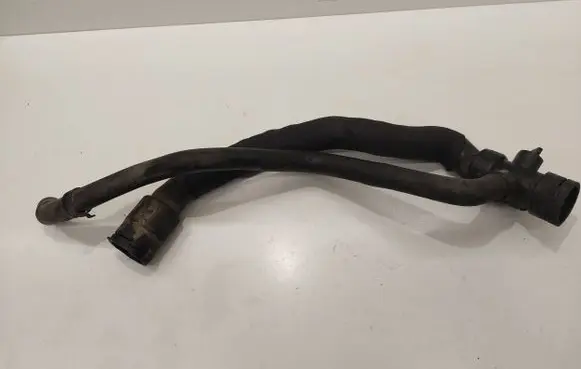 Audi A4 S4 B7 8E 8H Engine coolant pipe/hose 8E0121049L
