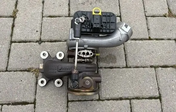 Volkswagen Golf VIII Turbo 04E145715M