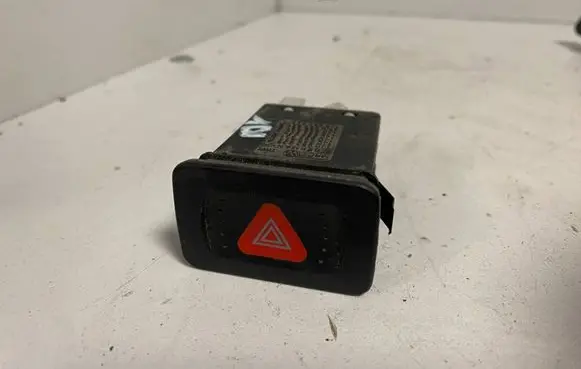 Volkswagen Golf IV Hazard light switch 1J0953235B