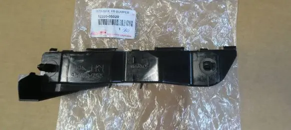 Toyota Avensis T250 Front bumper mounting bracket 5253505020