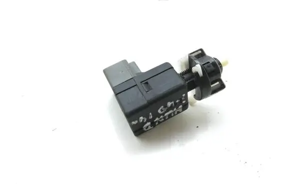 Hyundai i40 Brake pedal sensor switch