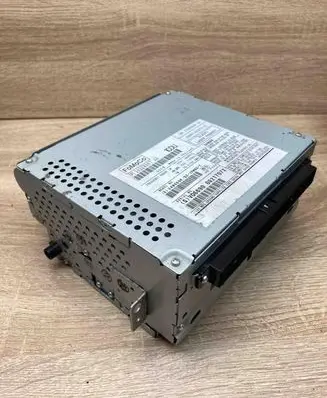 Volvo V70 Radio/CD/DVD/GPS head unit 31328067AA 8G9N18C815AD