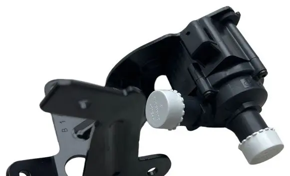 Audi A1 Electric auxiliary coolant/water pump 5Q0965561B