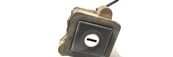 Volkswagen PASSAT B3 Tailgate exterior lock 357827571D