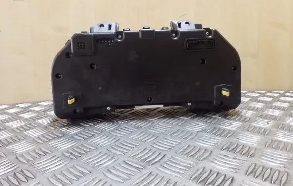 Toyota Avensis T270 Speedometer (instrument cluster) 8380005K30 MB2574406807