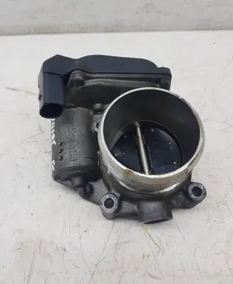 Volkswagen PASSAT CC Throttle valve 06F133062T A2C82494100