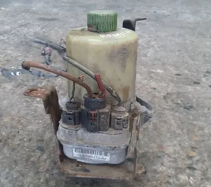Skoda Roomster (5J) Power steering pump