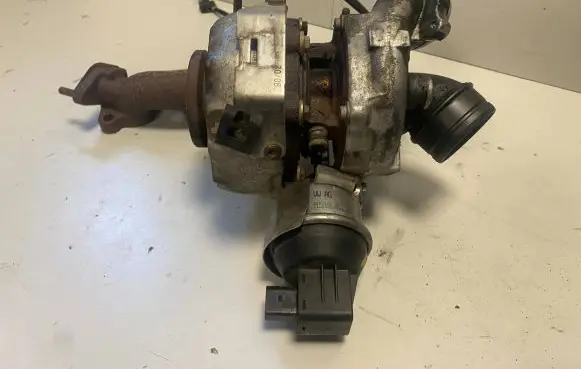 Skoda Superb B6 (3T) Turbo 03L253019K BV43A0137 KH50143000