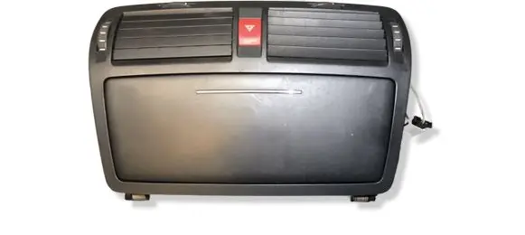 Skoda Octavia Mk2 (1Z) Dash center air vent grill 1Z0820951