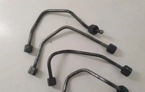 Peugeot 508 Fuel injector supply line/pipe 