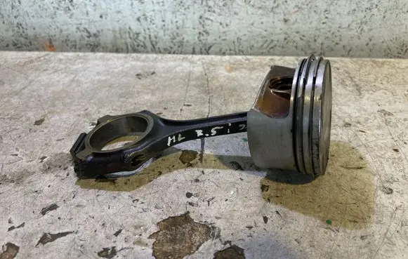 Mercedes-Benz ML W164 Piston with connecting rod 