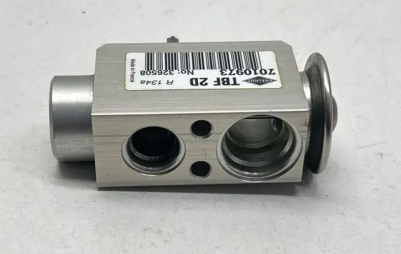 Land Rover Range Rover Evoque L538 Air conditioning (A/C) expansion valve 6G9N19849AD 7010973 R134A