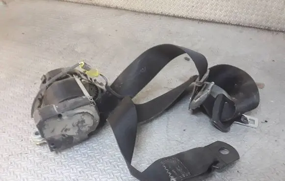 Mercedes-Benz ML W163 Front seatbelt A1638603085