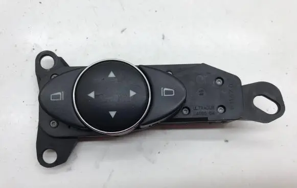 Mercedes-Benz E W211 Wing mirror switch 2118215779