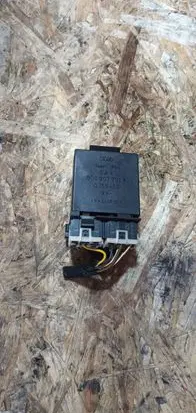 Audi A4 S4 B5 8D Other relay 8D0907701A D15502