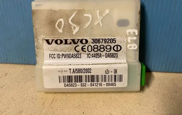 Volvo XC90 Alarm control unit/module 30679205