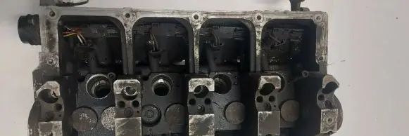 Volkswagen PASSAT B5.5 Engine head 038103373