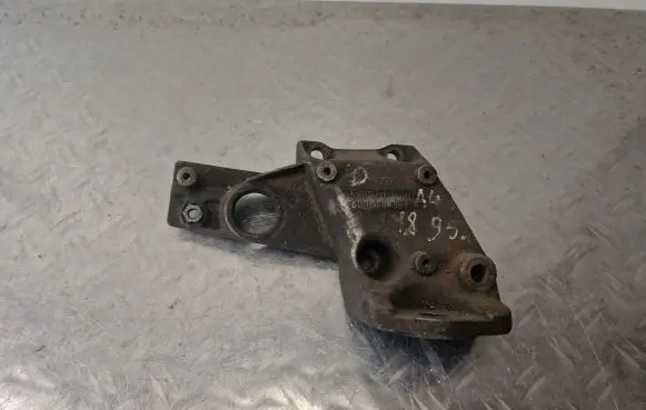Audi A6 S6 C5 4B Gearbox mounting bracket 8D0399108E