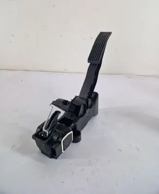 Mercedes-Benz A W169 Accelerator throttle pedal 91736020