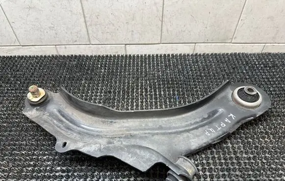 Renault Captur Front lower control arm/wishbone