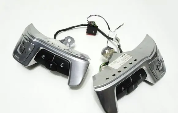 Ford Mondeo MK IV Steering wheel buttons/switches AM2T14K147CB AM2T14K147EA