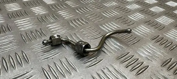 Opel Zafira C Fuel injector supply line/pipe 