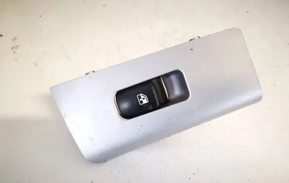 Hyundai Santa Fe Electric window control switch 3715201110 371520-1110
