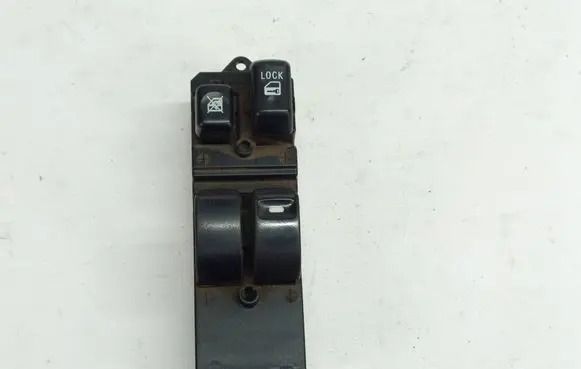 Mitsubishi Pajero Electric window control switch 8608A111
