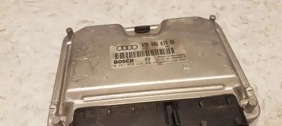 Audi A4 S4 B5 8D Engine control unit/module 0281010226 038906019BR