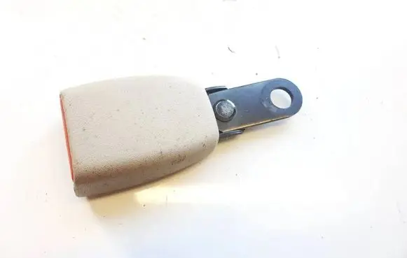 Chrysler Pacifica Rear seatbelt buckle w175a5821